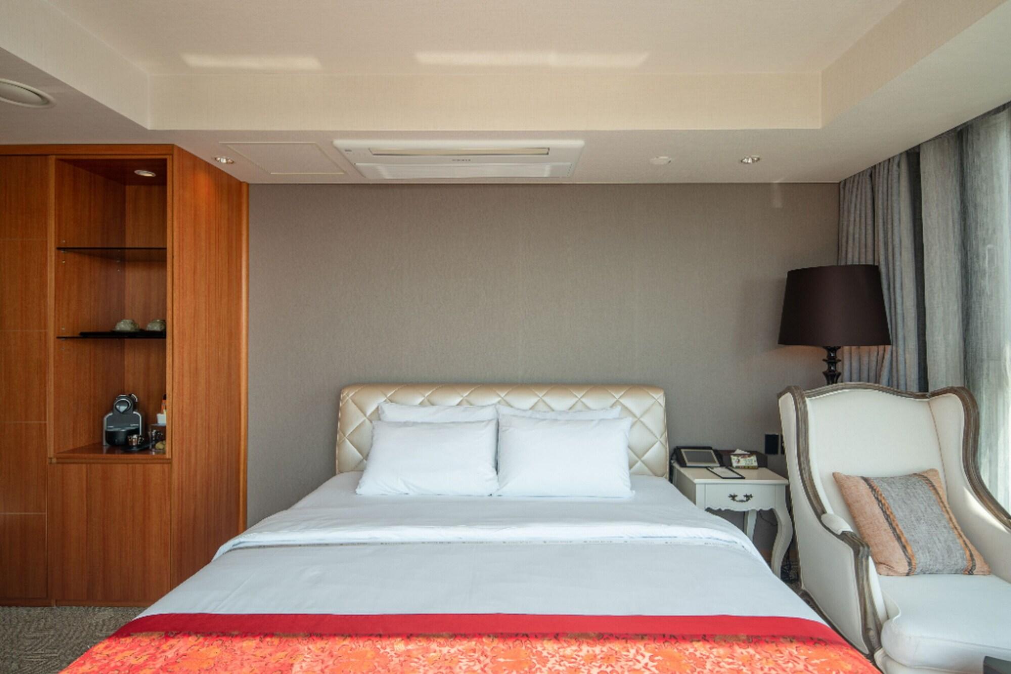 Bareve Hotel Seogwipo Exterior photo